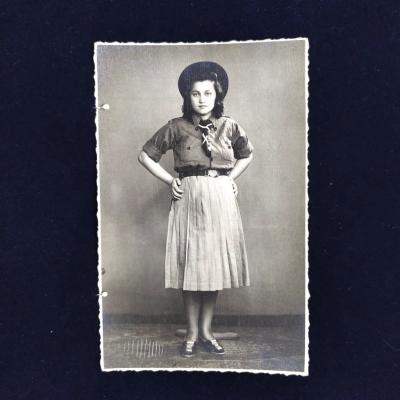 İzci Kıyafetli Bayan 1940 - Foto Moda / Fotoğraf