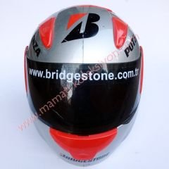 Bridgestone kask şeklinde termos