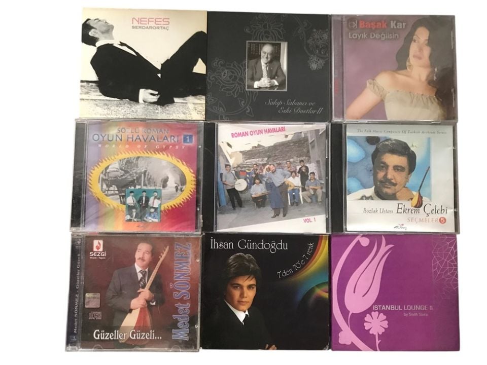 9 Adet CD - Salih SAKA, Medet SÖNMEZ, İhsan GÜNDOĞDU, Roman O. H., Serdar ORTAÇ, Sakıp SABANCI, Ekrem ÇELEBİ