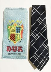 Dük Chapira Kravatları - Ambalaj ve Kravat / 1970'ler