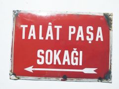 Talat Paşa Sokağı - Emaye sokak tabelası