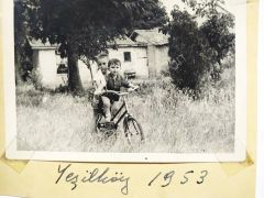 Yeşilköy 1953 - Bisikletli çocuk fotoğrafı / Eski Bakırköy