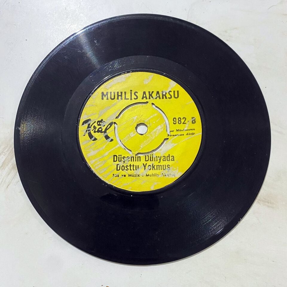 Ne işe yarar - Düşenin dünyada dostu yokmuş / Muhlis AKARSU * 45'lik plak