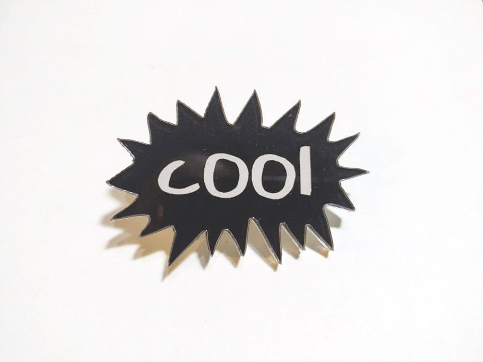 Cool yazılı rozet