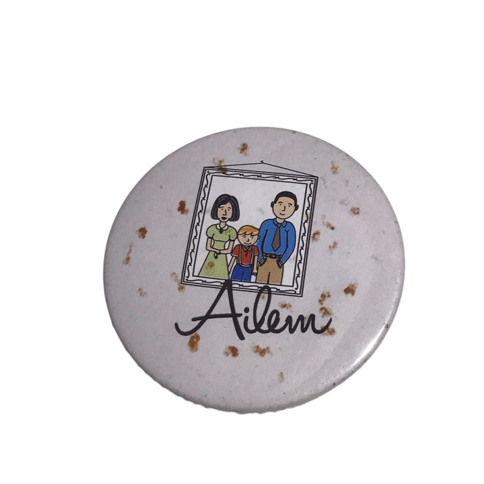 Ailem - Rozet