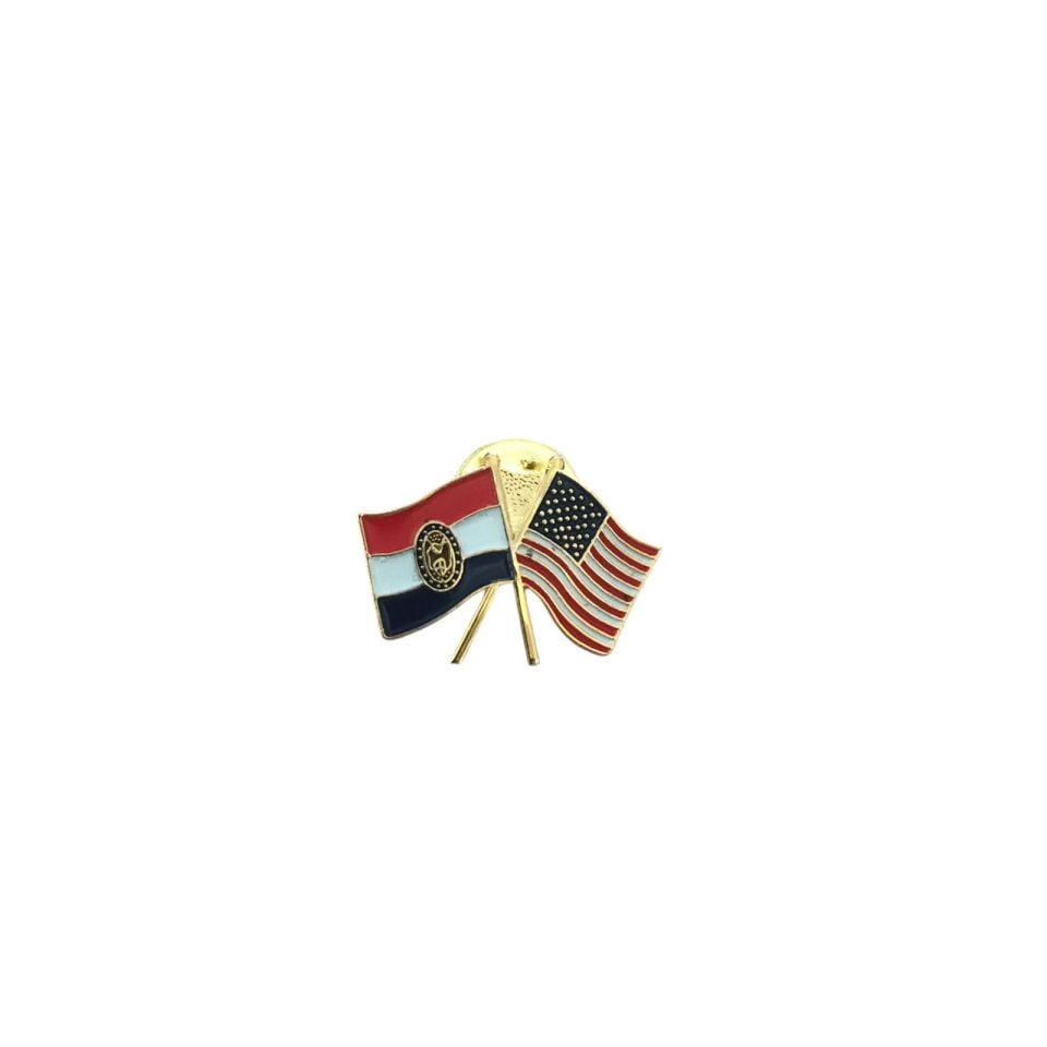 ? - Amerika bayraklı rozet