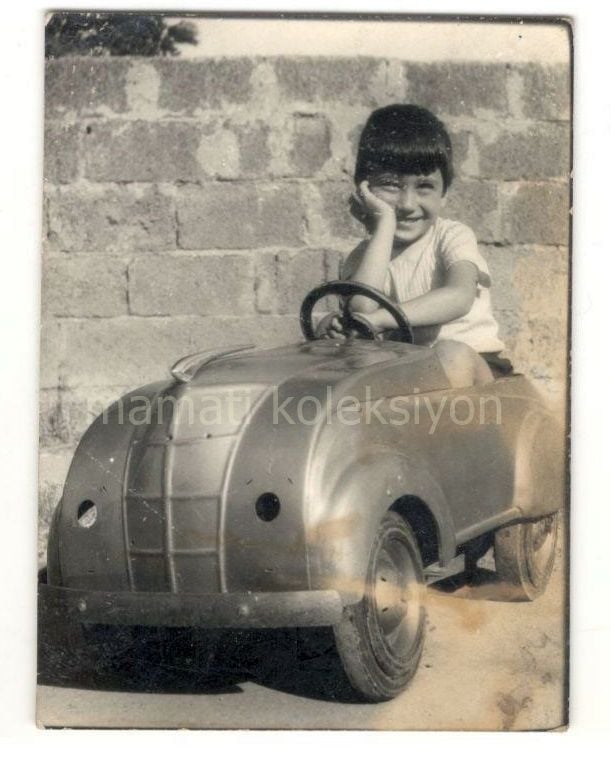 Oyuncak araba ile çocuk - 6x9 Fotoğraf