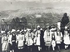 Yerel Kıyafetli Arnavutlar - 18x24 Fotoğraf