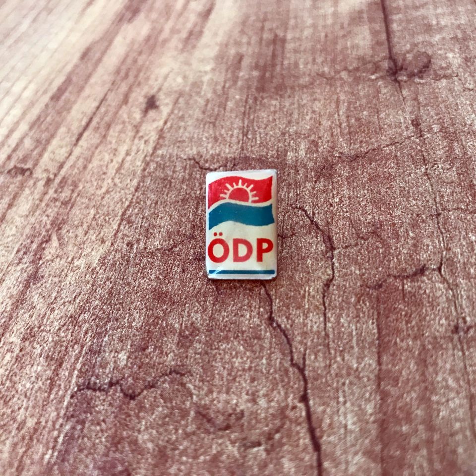ÖDP - Özgürlük ve Demokrasi Partisi - Eski rozet