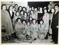 Celal BAYAR ve İzci kızlar - Büyük boy fotoğraf