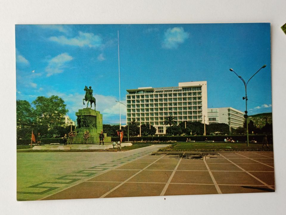 İzmir - Atatürk Anıtı ve efes oteli - Kartpostal