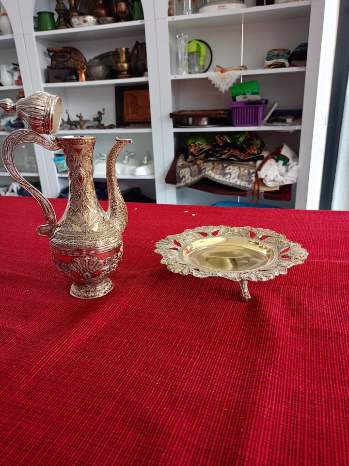 Telkari  görünümlü nadir ibrik ve tepsi takımı