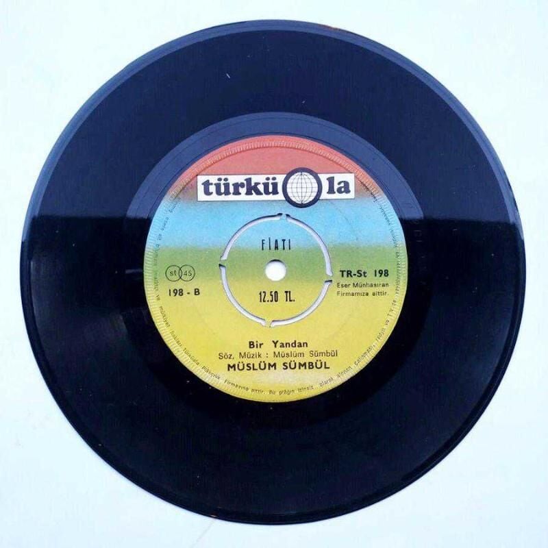 Sıraya kardaş - Bir yandan /  Müslüm SÜMBÜL - 45'lik Plak