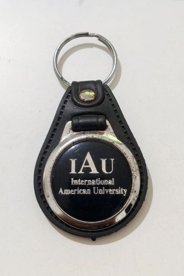 IAU International American Univercity * Eski anahtarlık