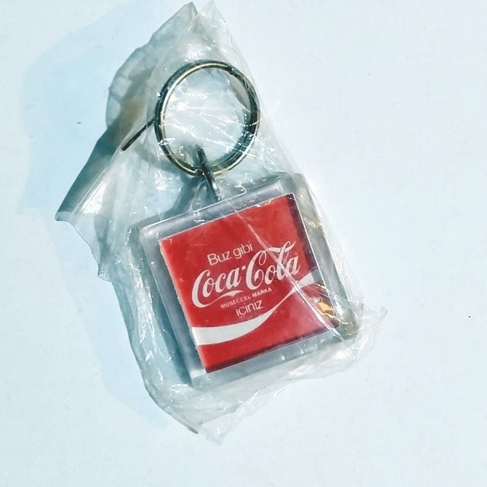 Buz gibi Coca Cola içiniz - Eski anahtarlık