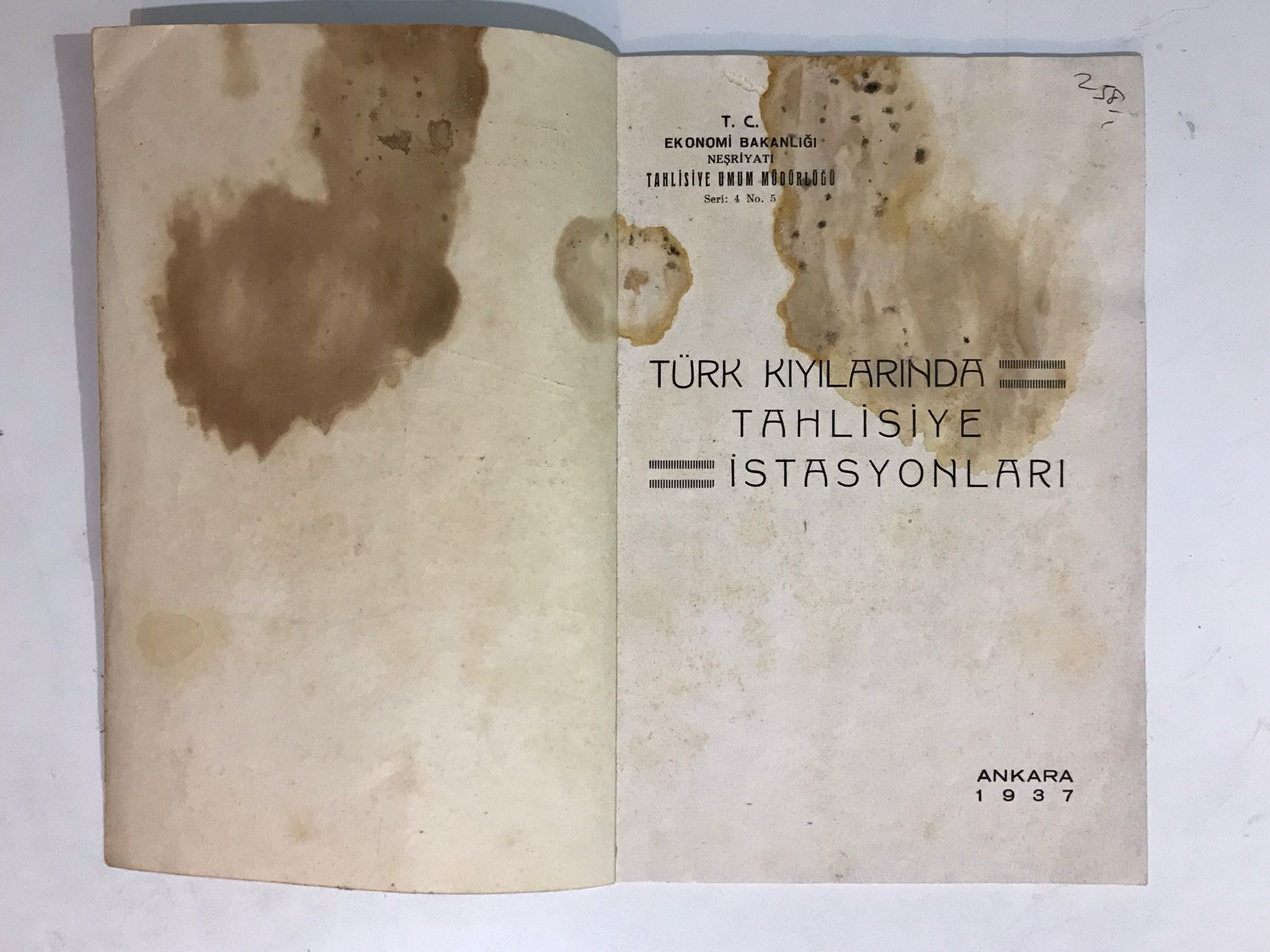 Türk Kıyılarında Tahlisiye İstasyonları - Kitap