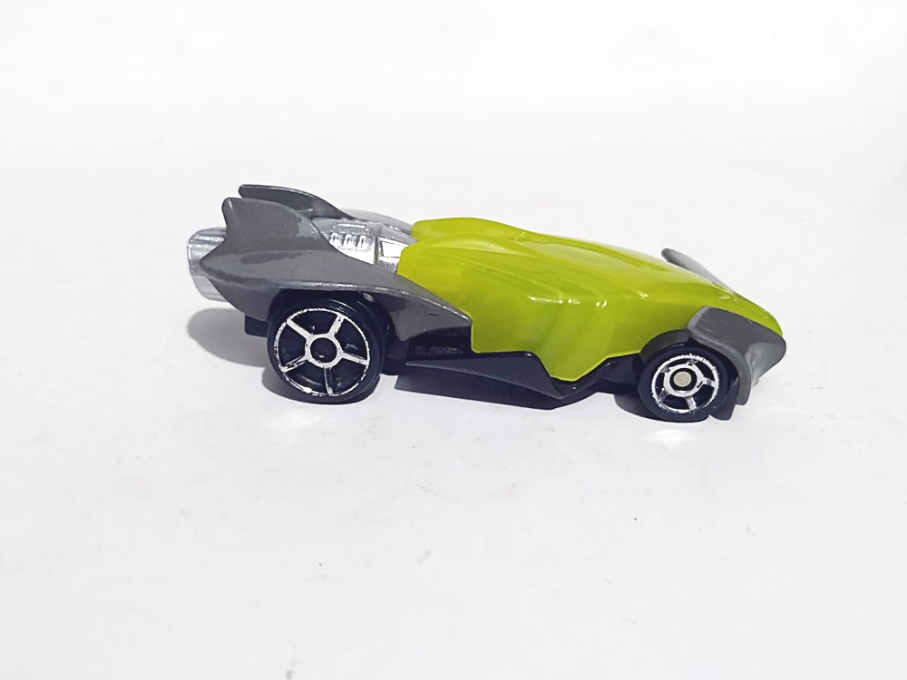2006-mattel-mcds-oyuncak-araba