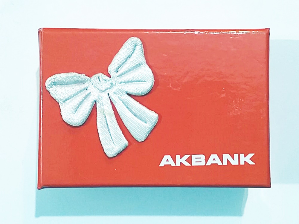 Akbank Uğur böceği rozet - Orjinal kutusunda