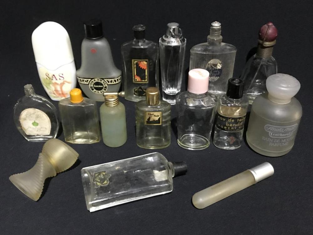 Parfüm ve kolonya şişe koleksiyonu - 129 adet 