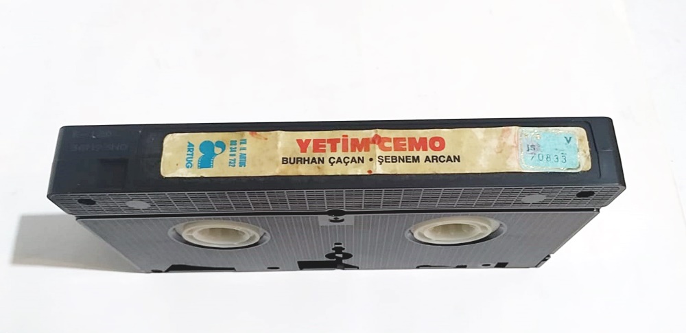 Yetim Cemo - Burhan ÇAÇAN,  Şebnem ARCAN / VHS kaset kartoneti ve kutusu