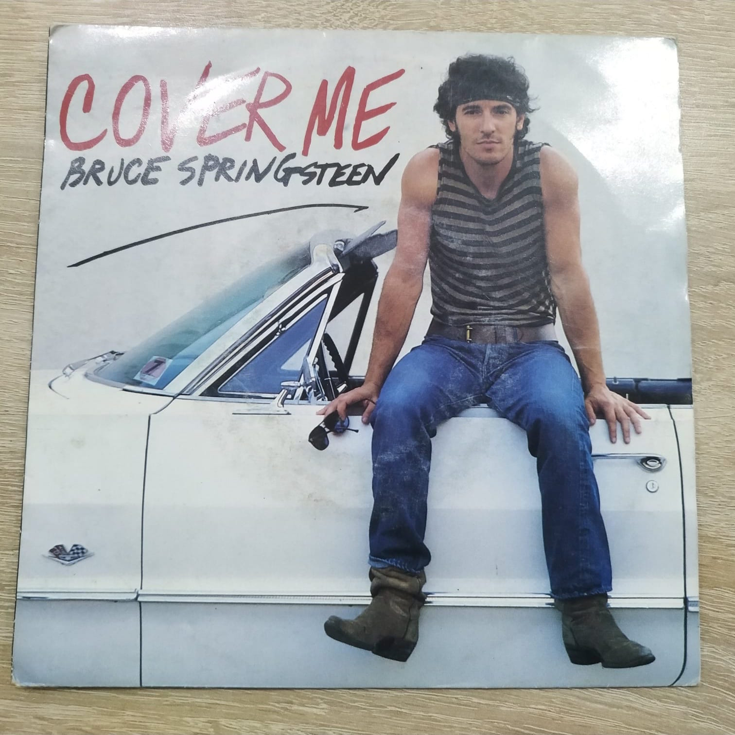 Брюс девушка. Bruce Springsteen Cover me обложка. Bruce Springsteen Jersey girl. Bruce Springsteen 1978 album Cover.