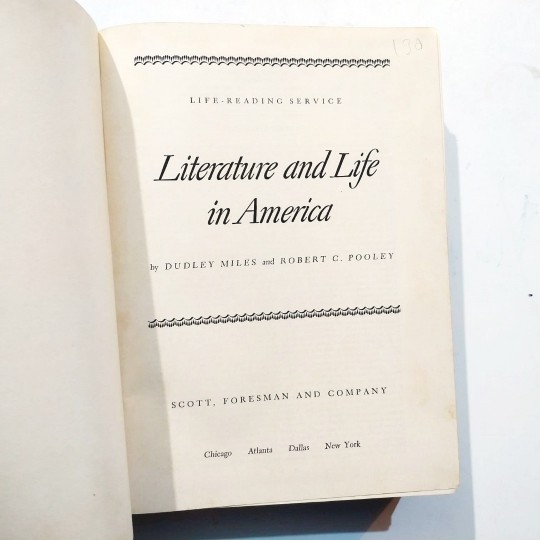  Literature And Life İn America - Kitap