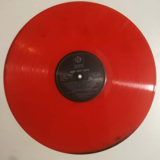 RED HOT HITS - Renkli Plak