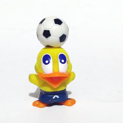 Yavru ördek ve futbol topu - Oyuncak