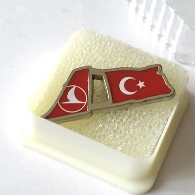 Türk Hava Yolları Türk Bayraklı rozet