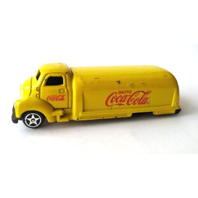 Coca Cola - 1945 plakalı metal Cola tankeri / Arka tekerleği yok.