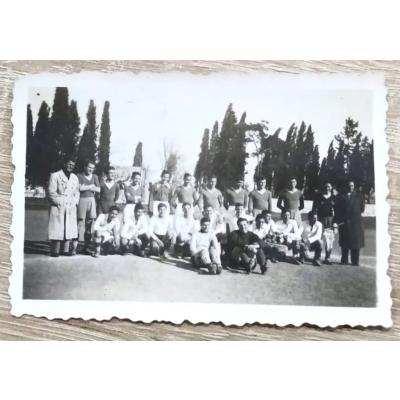 İnönü Lisesi mezunları 1942 Futbol takımı - 6x9 cm  Fotoğraf
